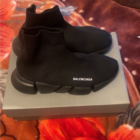 BALENCIAGA - Picture 1 of 3